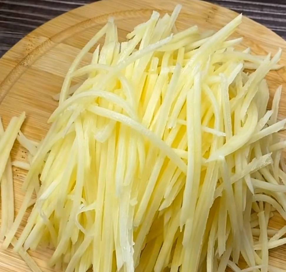 蔬菜|最简单的早餐蔬菜饼，手不沾面，营养好吃，几分钟就搞定