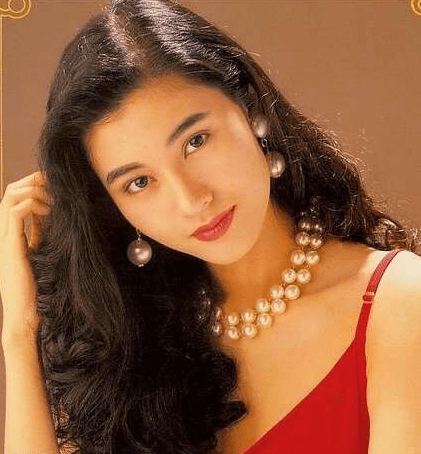 香港|过时单品反成为时髦标签？上世纪的复古港风，如今竟让女星都沦陷