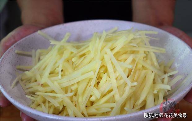怎么让土豆丝变脆 18b56cc20a4044ac896d55eb2445b533.jpeg