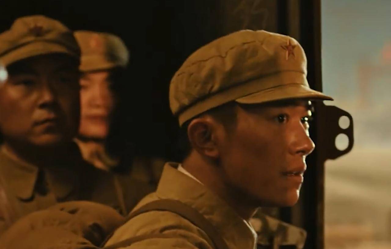 吴京|《长津湖》定档，吴京C位，易烊千玺次之，观影意愿人数突破24万