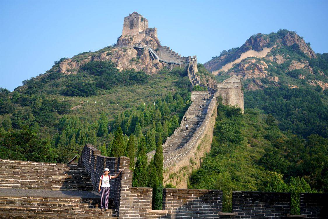 旅行|山海关夏日旅行全攻略，古城秒变不夜城，各种演出，夜秀齐登场