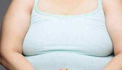 肠胃|加速女性发胖的行为,爱吃零食排最后,排第一的多数人改不了