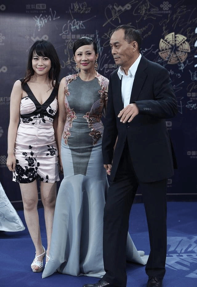 曲线|张光北妻子身材有多好？穿鱼尾裙肚子圆滚滚，曲线却惊艳整个红毯