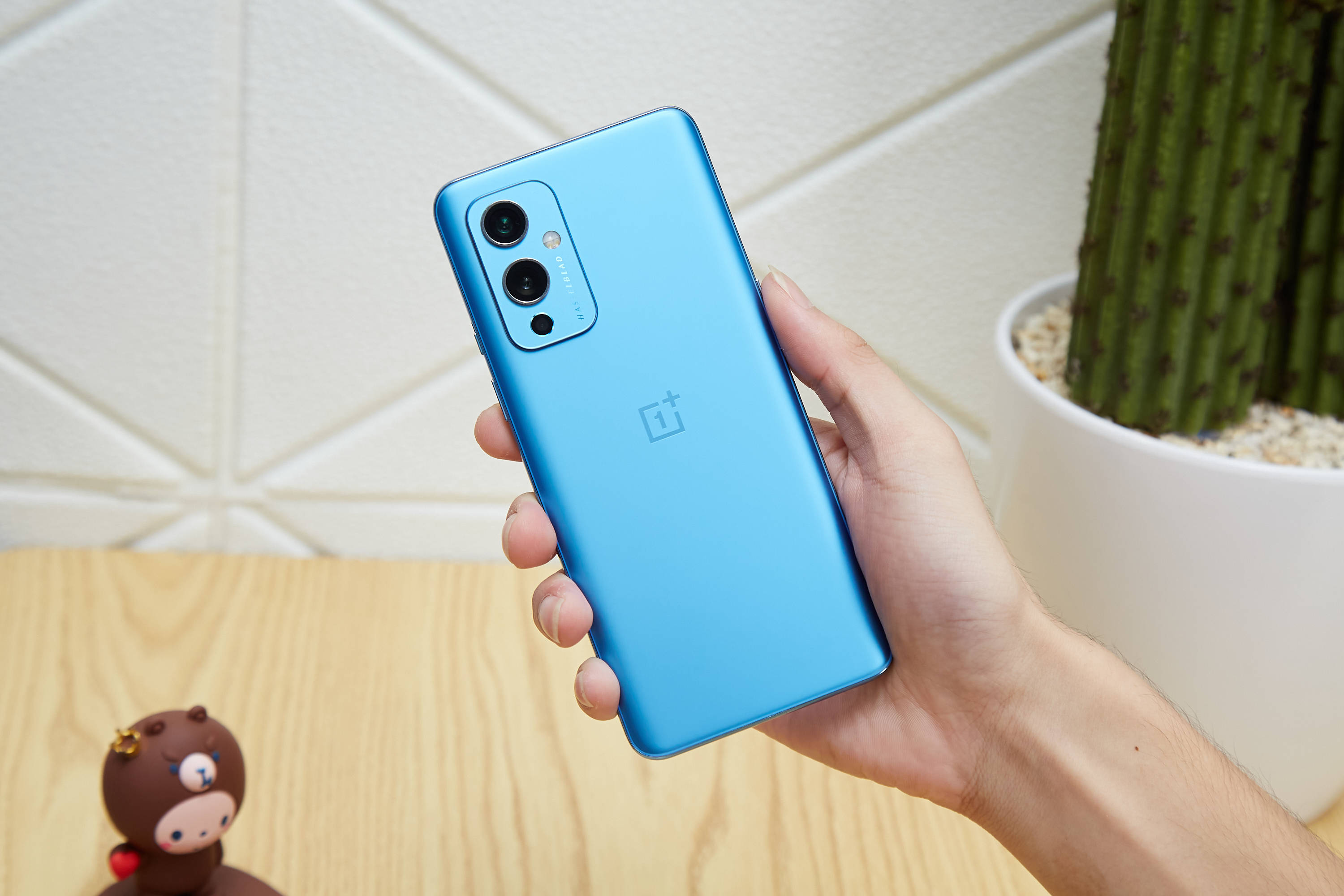 2021年体验十几款旗舰4k价位我认为一加9体验最接近完美