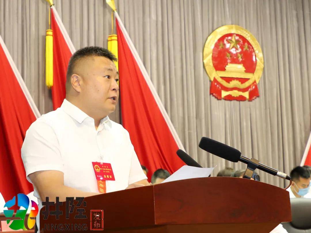 张亚松在报告中,分五个方面对2021年下半年工作进行了安排," 在提高