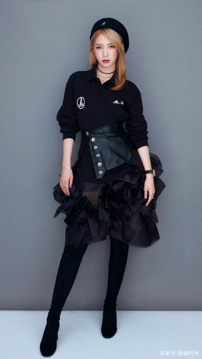 女孩子|想变酷又不显另类！学21岁孟美岐这样穿，遮肉显瘦又显高