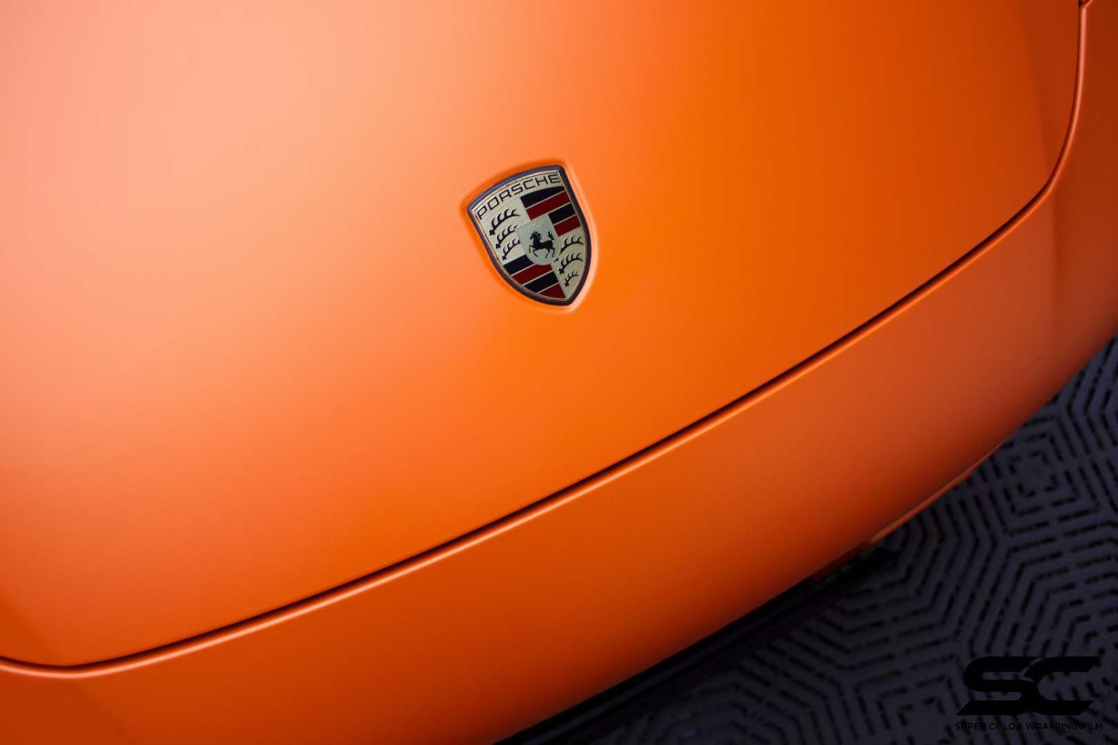 保时捷卡宴贴膜sc改色膜消光火焰橙
