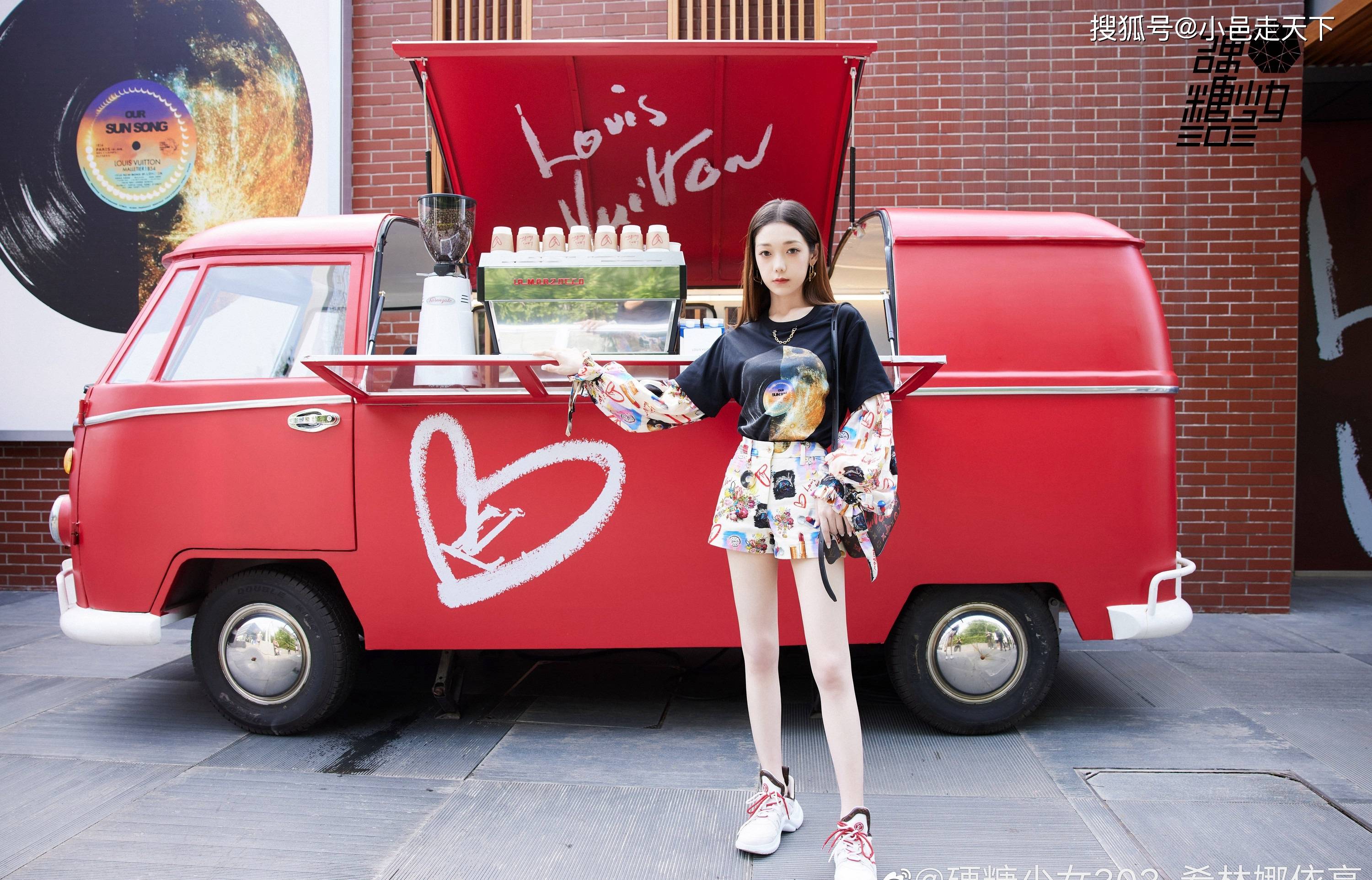 硬糖少女超短裤大长腿性感写真