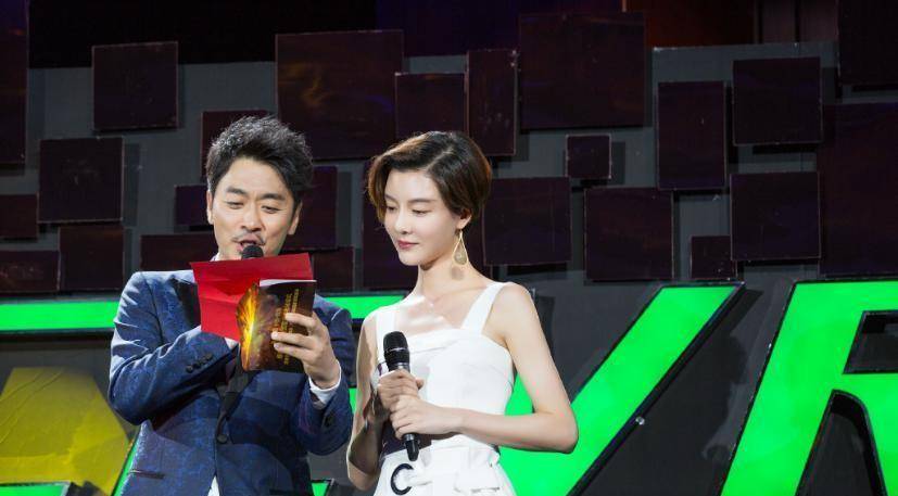 车晓真|车晓真的好瘦啊，穿紧身裙都看不到肉，女生看了太羡慕