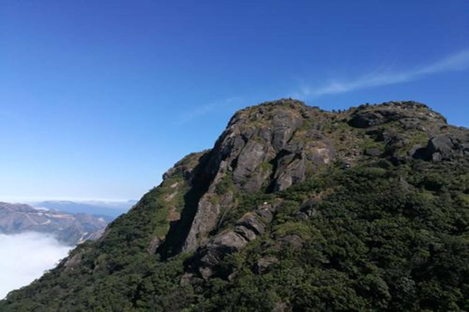 地處贛,閩,粵三省交界處的尋烏縣有哪些旅遊景點呢?