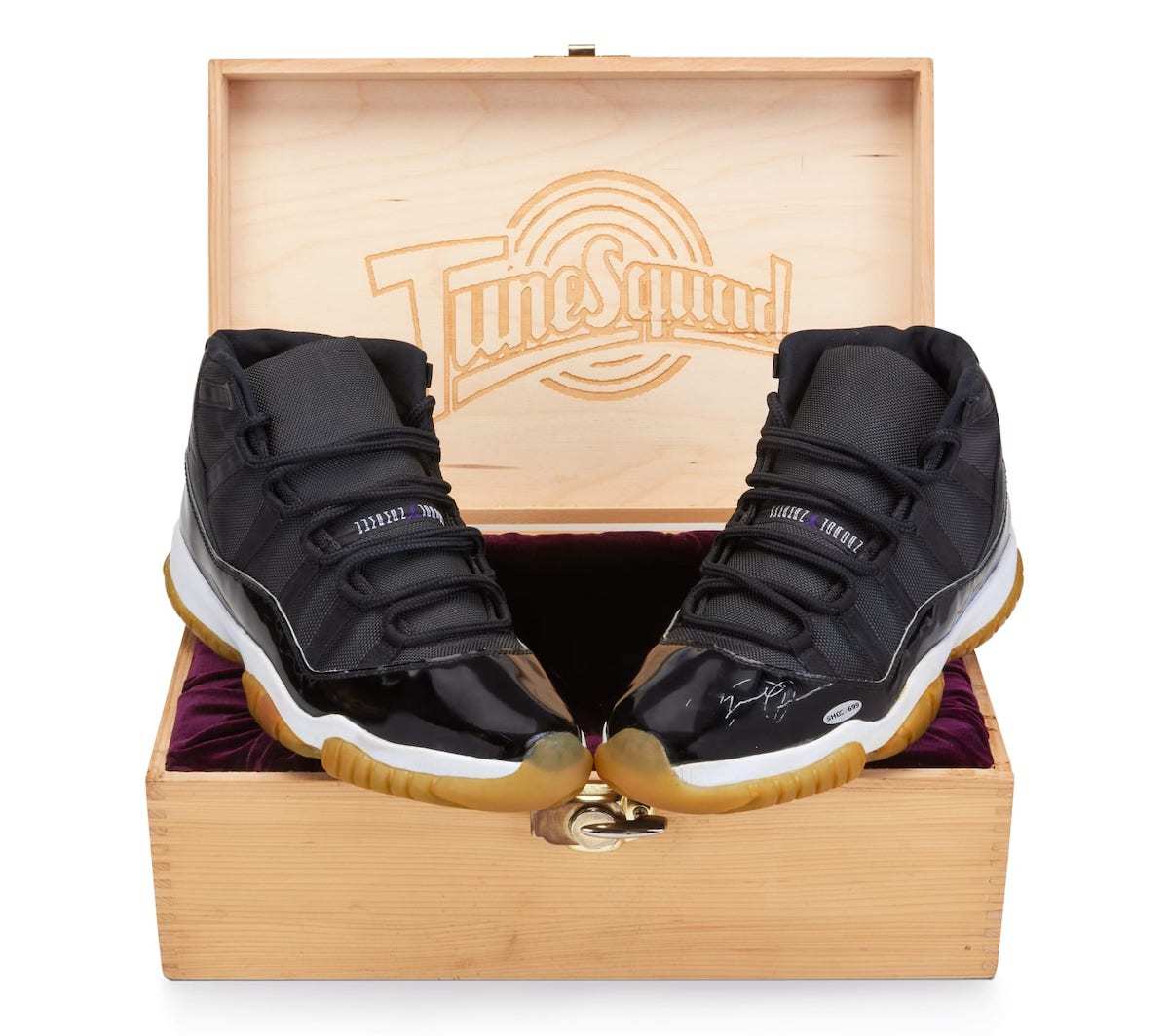 Air|一百多万的大灌篮 AJ11 你见过吗？看着就金贵！