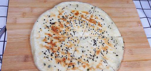 进行|早餐发面“葱花饼”做法,我家隔三差五就做,出锅都不够吃