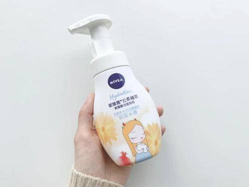 姐妹|这5款贫民级“不起眼”的洗面奶，却是学生党的最爱，好用不贵