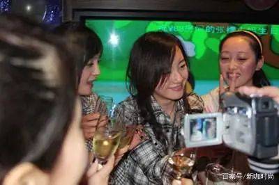 发型|当年还没整容的张檬，美得那么具有辨识度，同框大幂幂也毫不逊色