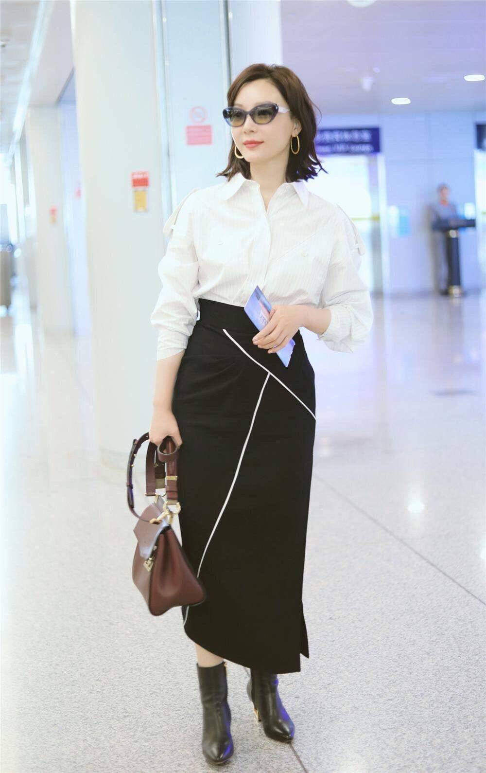 设计|陈数在国外真惊艳，黑色抹胸裙配手套美成优雅贵妇，真是太长脸了