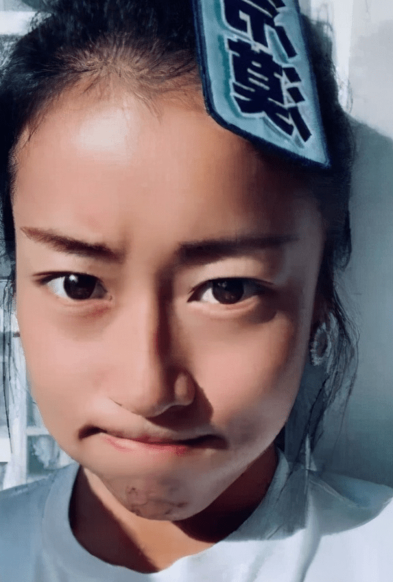 舞台|有一种“整容”叫吉克隽逸卸妆，素颜照曝光后网友：为啥要扮黑？