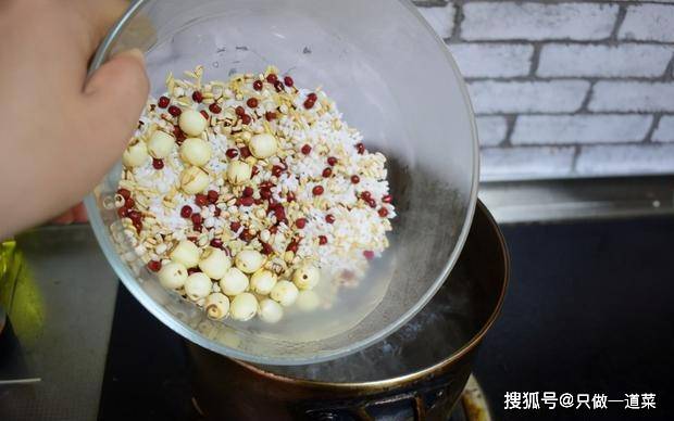 因为|初春的早餐多吃它，做成粥来吃，15分钟上桌，补血怯湿降春燥