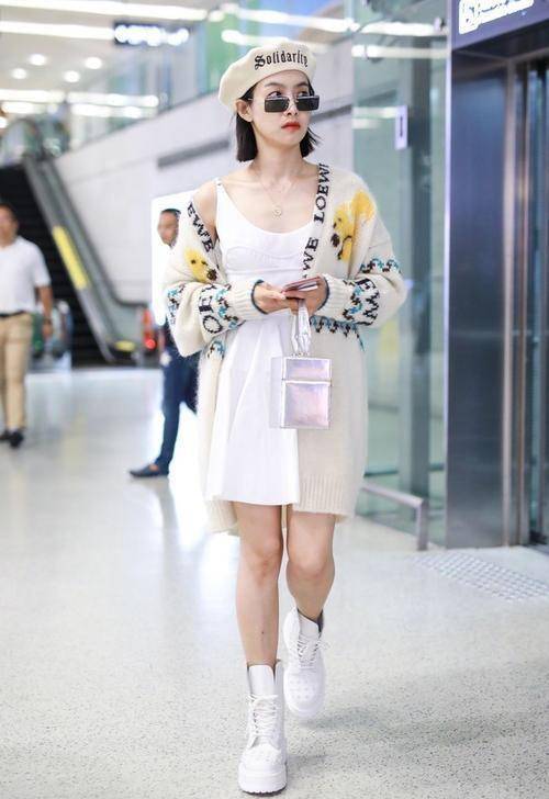 显得|金鹰女神宋茜是个“靴子控”，不管搭裙子还是裤子，时髦又显腿长