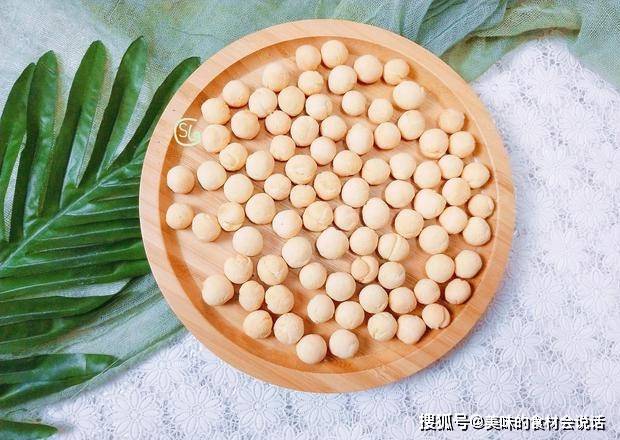 做法|过年零食不用买了，分享6种小零食，做法简单，老人孩子都爱吃