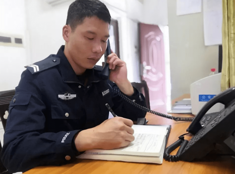 正式警察待遇有多好 b15a98e295b44ccc8be970fd3105ee5f.png