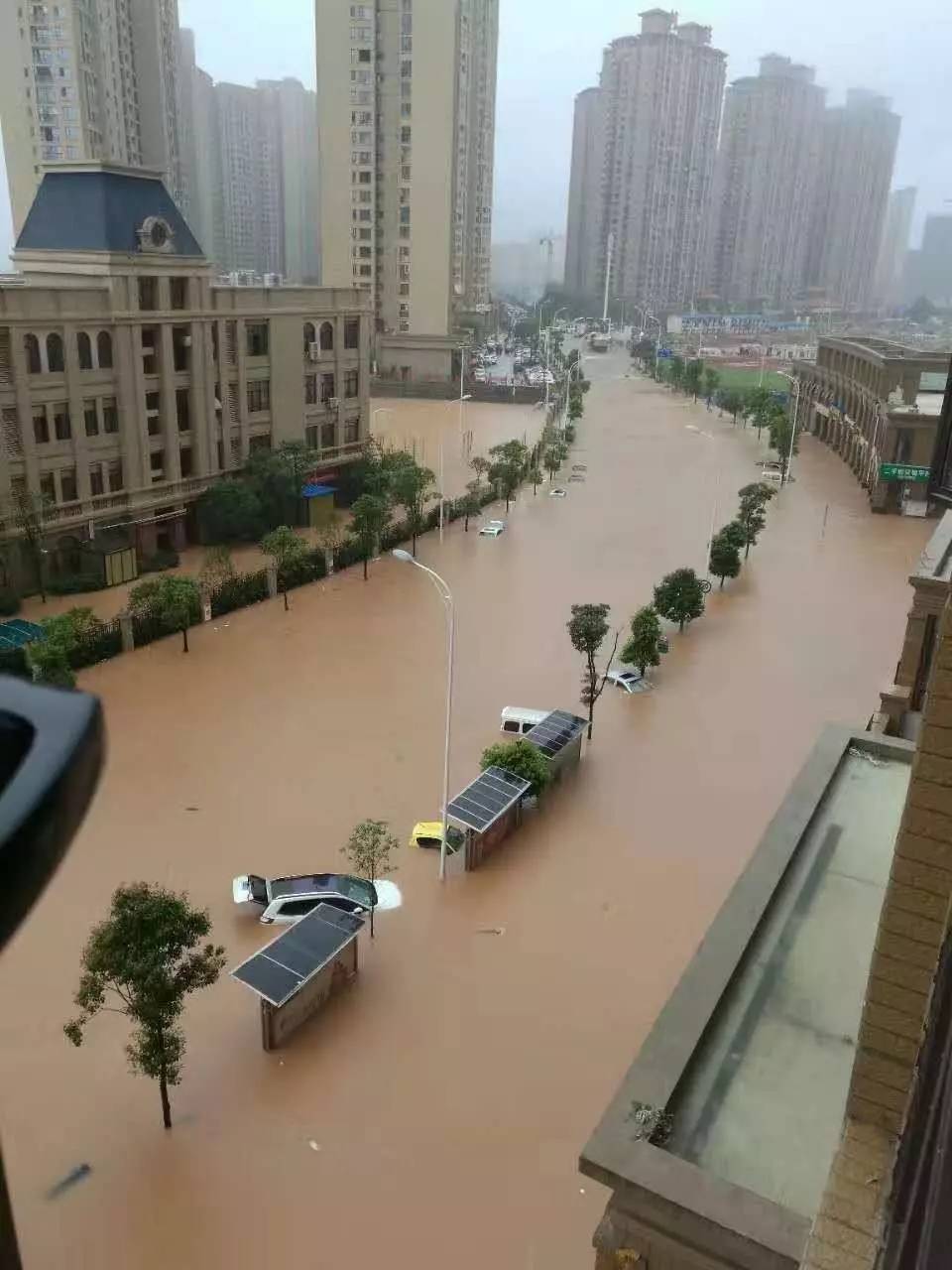 奥运会如火如荼,南京疫情严重,核酸加隔离套餐看奥运