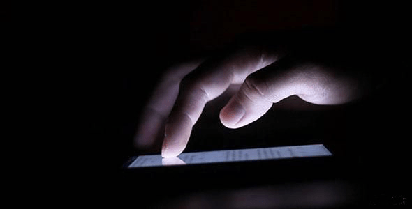 母子俩|为了救患有尿毒症儿子的命，她靠送外卖拼命攒钱！