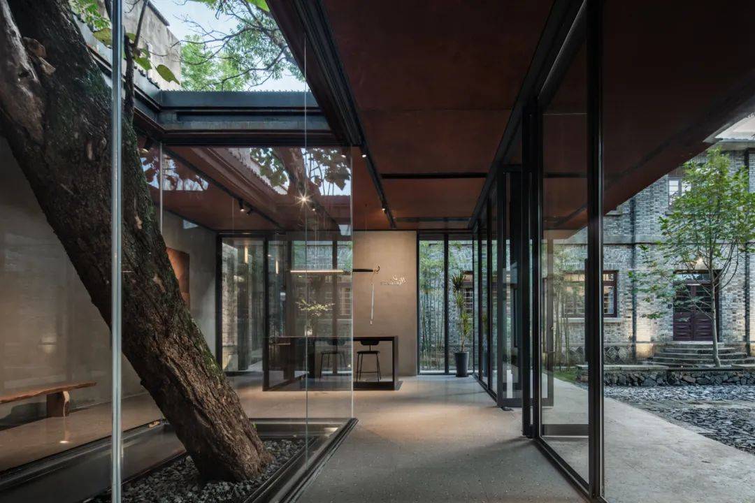 中国|2021我要去米兰 | 张灿x毛继军x厐喜畅谈设计、场域与生活