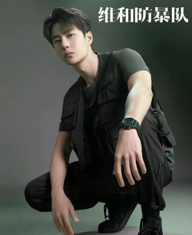 出圈|王一博私服又出圈，粉丝疑问：为什么每次都能把自己穿成五五分？？