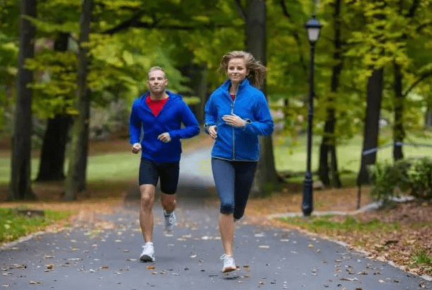 肝脏|口臭可能是肝不好？医生：肝不好有4个表现，对号入座看你占几个