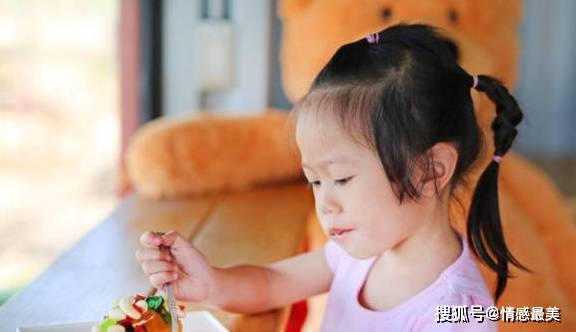 萱萱|家长“死死管住”孩子的嘴，4种零食不要碰！容易积食、影响发育