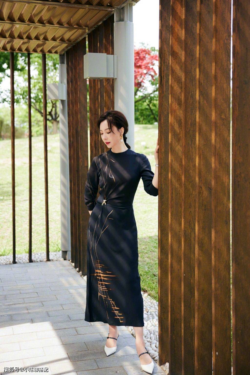 模板|中年女性该如何提升审美？陈数堪称中年变美模板，很值得学