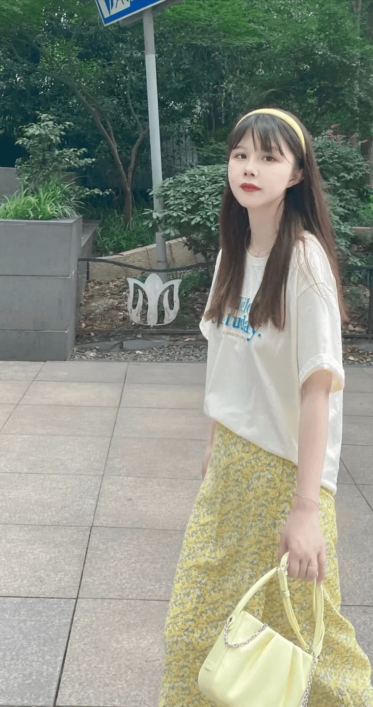 姐妹|1件T恤搞定6种风格！今年夏天这样穿时髦炸了