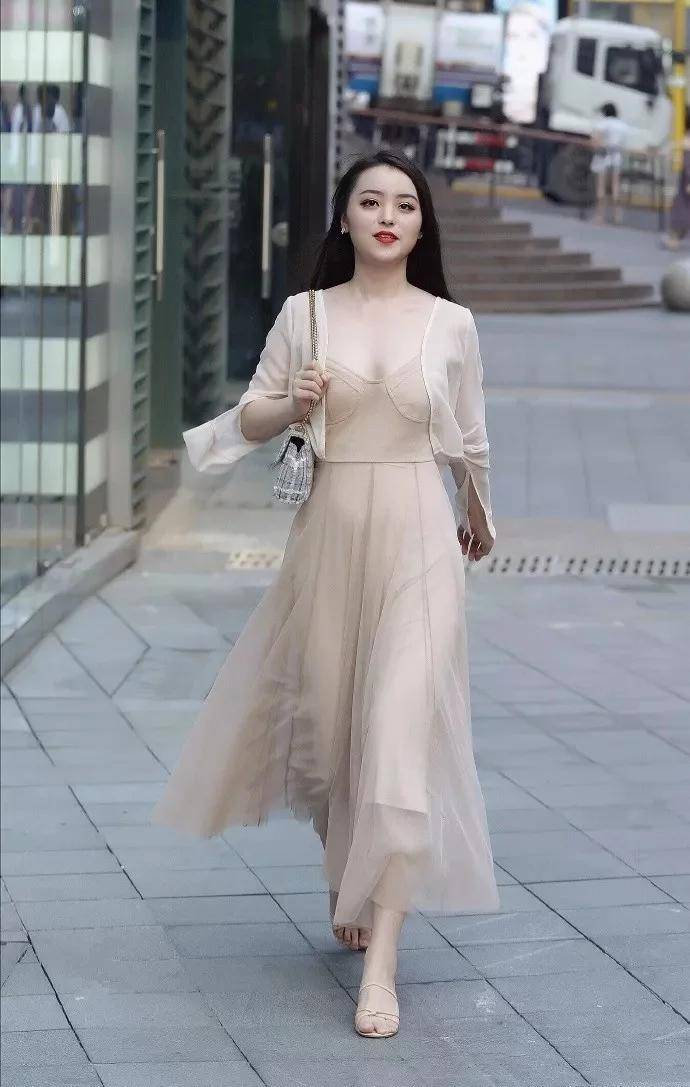 高跟鞋|高跟鞋时尚又优雅，让女生看上去带着迷人的气息
