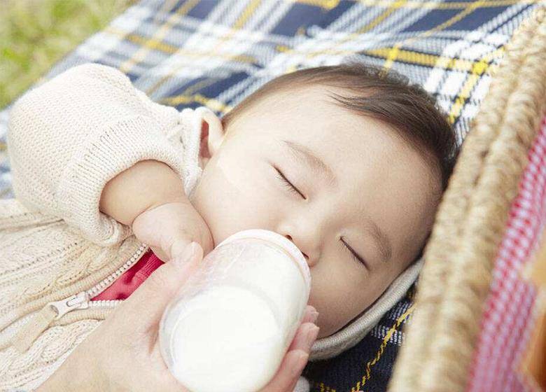 需求|宝宝早上起来就喝奶粉好吗?