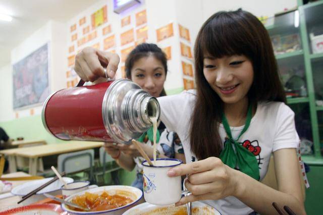 糖水|5款怀旧小零食，“麦乳精”上榜，00后几乎没见过，你都吃过吗？