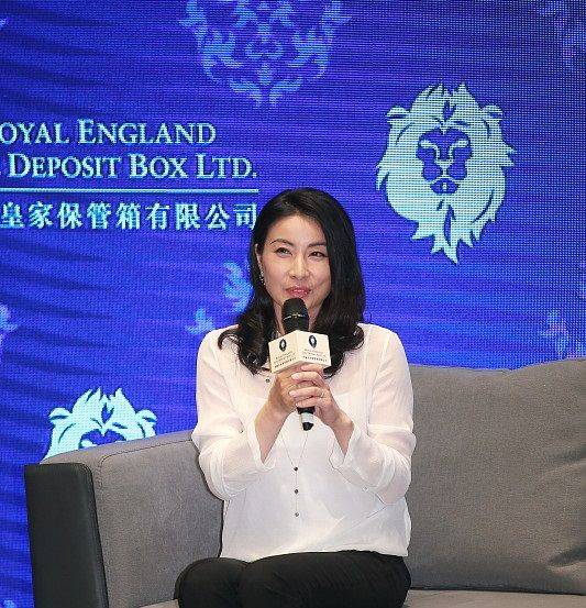 身材|郭晶晶陈若琳跟施廷懋合影，不修图皮肤出油，但气质个个高贵！