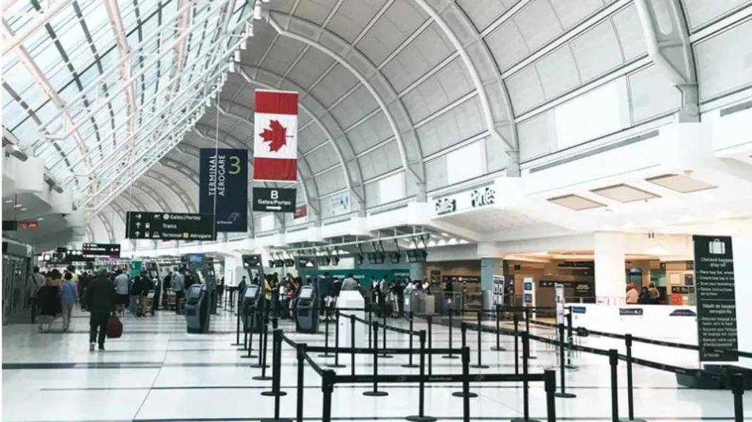 卡尔加里国际机场和温哥华国际机场以外,魁北克,渥太华,温尼伯,埃