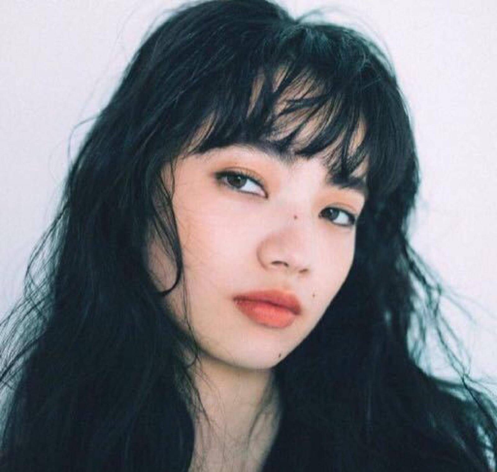 因为|别去点痣了,现在都流行自己画痣了,看看你的痣长对地方了吗