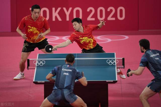 许昕|3-0！国乒晋级4强，马龙许昕超水平发挥，樊振东惊出一身冷汗