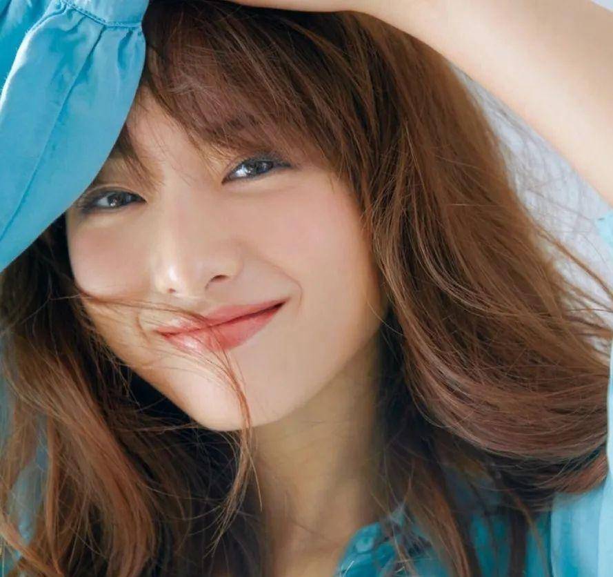 发型|2021人类高质量变美公式:放弃做人,跟动物学化妆?