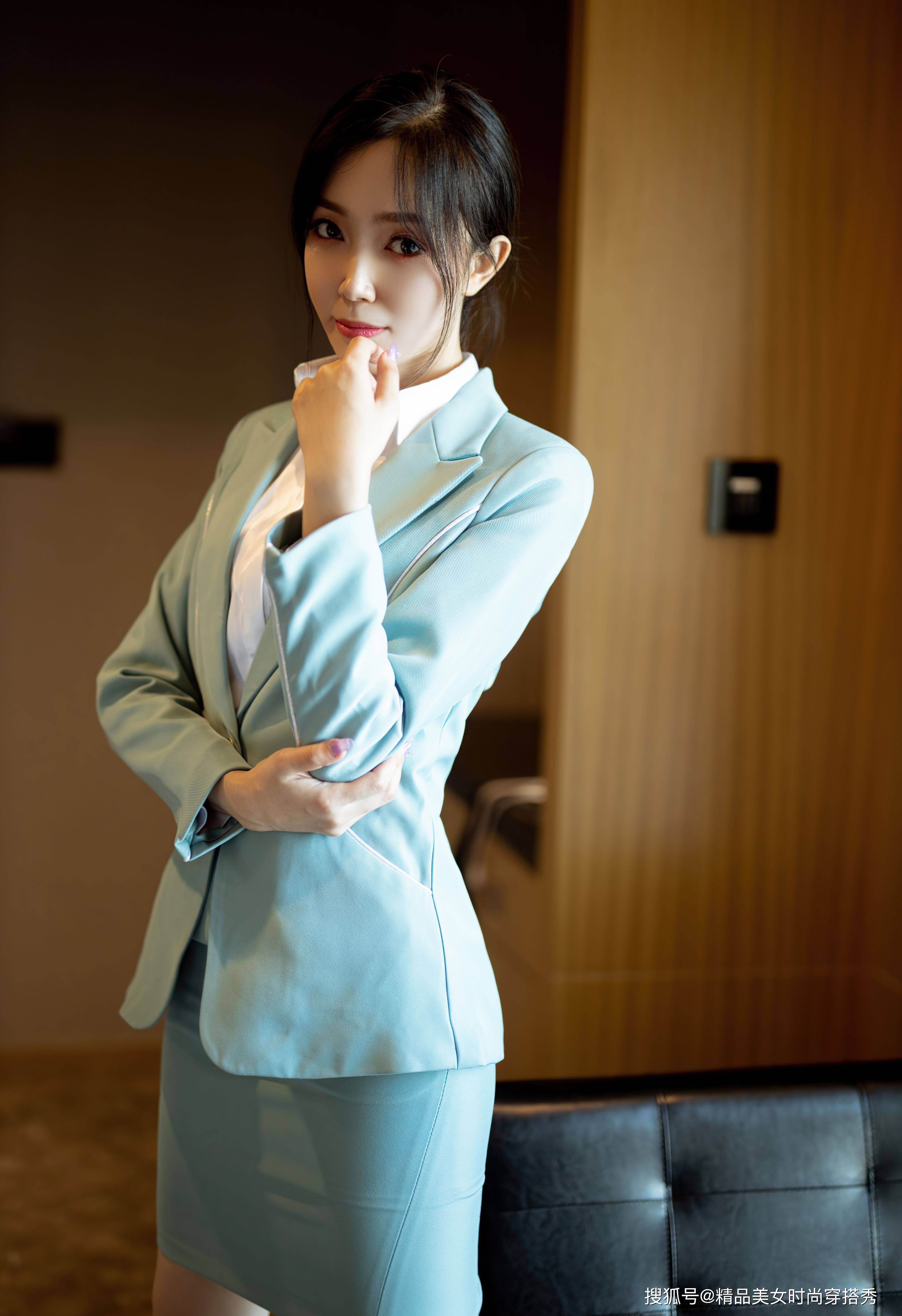 颜色|职场小姐姐的夏季穿搭，干练又优雅