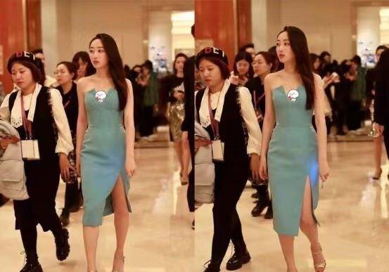 饱和度|蒋梦婕穿蕾丝睡裙还挺媚，深V大露背真敢穿，气质真的好迷人