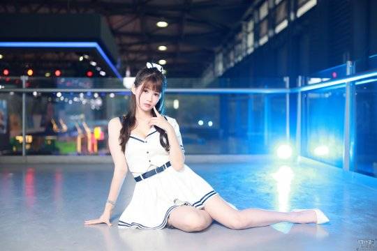 都齐聚|2021ChinaJoy现场Showgirl：快来，大量的深V白衣女神，不解释！
