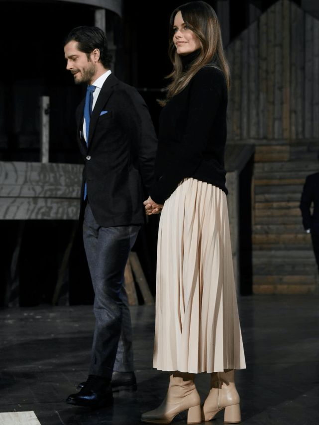 黑色|瑞典辣模王妃新照曝光!拖地喇叭裤太累赘,4个月大的小王子萌翻