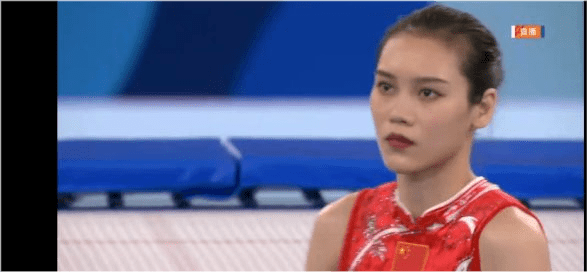 体操|“蹦床女神”刘灵玲靠明星脸大火！穿凤凰旗袍美出新高度，仪态太绝了
