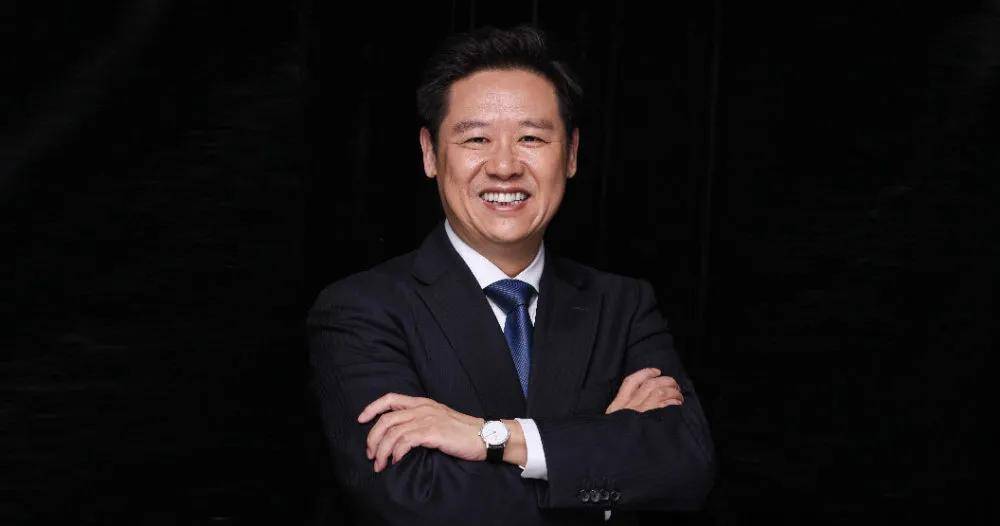 五粮液|央媒观酒：“饮酒王”吴向东和他建造的“金东帝国”