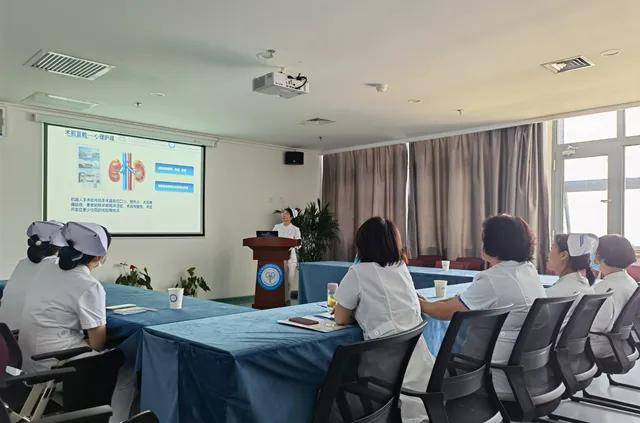 辅助|航天城院区16病区开展“达芬奇机器人辅助腹腔镜肾错构瘤剜除术”护理查房