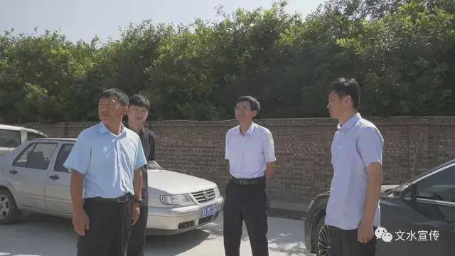 文水县依法对刘胡兰镇南胡村的违法占地建筑进行强制拆除