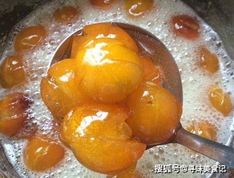 上市|十月份，金桔正火热上市，隔三差五吃一点，止咳化痰比吃药还好