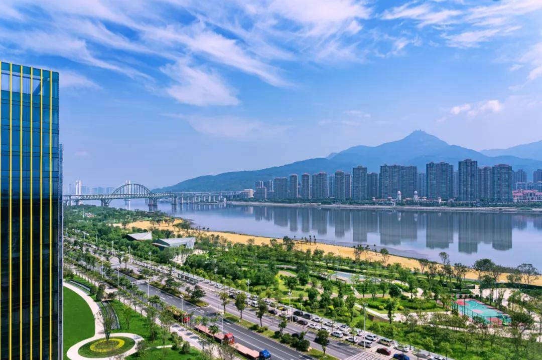 福州榕城江上图图片